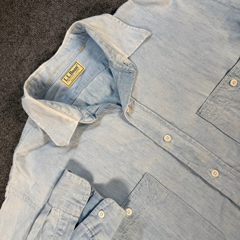 Vintage LL Bean Mens Chambray Button Down Shirt Light Blue Made in USA #4723